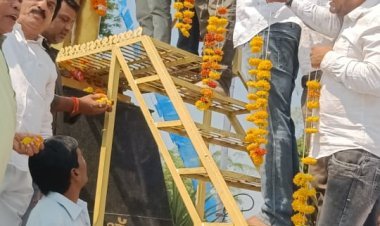 कांग्रेस कार्यकर्ताओं ने ली अंबेडकर जयंती पर शपथ, माल्यार्पण किया