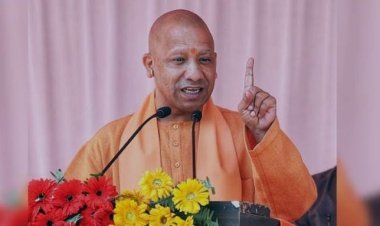 उत्तर प्रदेश के मुख्यमंत्री योगी आदित्यनाथ ने कहा, 'राहुल गांधी और प्रियंका गांधी एनआरआई