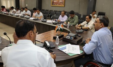 वृद्धावस्था पेंशन में संशोधन के लिए ग्राम प्रधानों से अपील