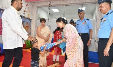 13 बेस रिपेयर डिपो (बीआरडी), पालम में रखरखाव कमान के एओसी-इन-सी का दौरा