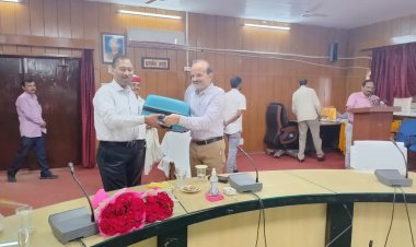 अपर आयुक्त (न्यायिक) अरुण कुमार सिंह की सेवानिवृत्ति पर दी गयी उन्हें भावपूर्ण विदाई