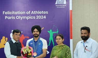 डॉ. मनसुख मांडविया ने पेरिस ओलंपिक में उत्कृष्ट प्रदर्शन के लिए निशानेबाजों को सम्मानित किया