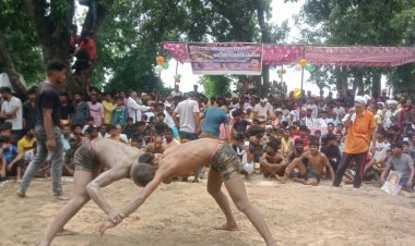 दंगल प्रतियोगिता में पहलवानों ने दिखाया दमखम