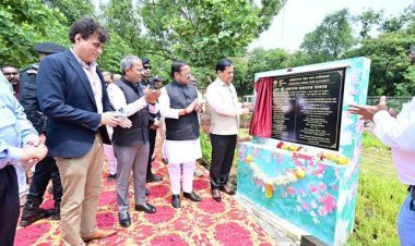 मुंबई: केंद्रीय मंत्री सर्बानंद सोनोवाल ने जेएन बंदरगाह पर सतत अभियान का उद्घाटन किया