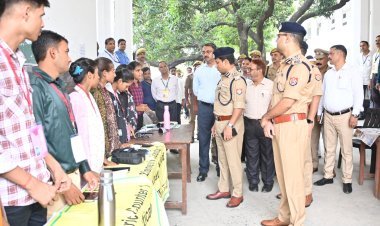 आजमगढ़: पुलिस भर्ती परीक्षा की निष्पक्षता और सुरक्षा के लिए एडीजी, डीआईजी, जिलाधिकारी और पुलिस अधीक्षक का औचक निरीक्षण