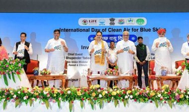 केंद्रीय पर्यावरण मंत्री श्री भूपेंद्र यादव और राजस्थान के मुख्यमंत्री भजन लाल शर्मा ने स्वच्छ वायु सर्वेक्षण पुरस्कार, 2024 प्रदान किया