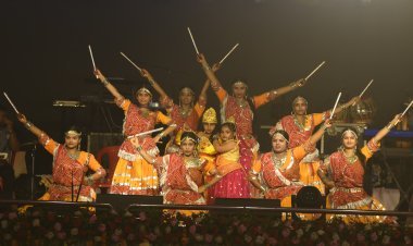 आज़मगढ़ महोत्सव 2024: कला, संस्कृति और मनोरंजन का अद्भुत संगम