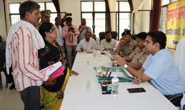 सगड़ी तहसील में सम्पूर्ण समाधान दिवस: जन समस्याओं के त्वरित निस्तारण पर जिलाधिकारी का जोर