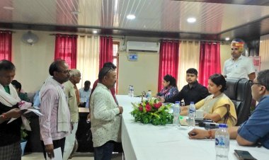 जनसामान्य की शिकायतों के त्वरित निस्तारण हेतु जनपद की चारों तहसीलों में आयोजित हुआ संपूर्ण समाधान दिवस।