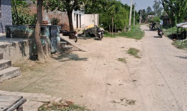 दबंग के आगे अधिकारियों ने टेके घुटने, सरकारी जमीन व गाटे की जमीन पर दबंग का अवैध कब्जा बना रहा शौचालय कर रहा निर्माण