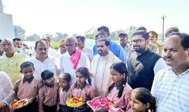 प्रभारी मंत्री सतीश चंद्र शर्मा ने सामुदायिक स्वास्थ्य केंद्र, कान्हा गौशाला, प्राथमिक विद्यालय व आंगनबाड़ी केंद्र का किया स्थलीय निरीक्षण