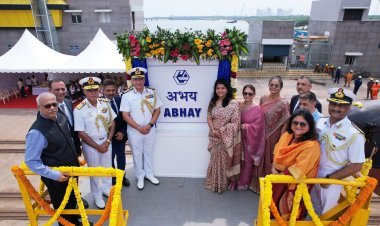 भारतीय नौसेना को मिला नया सुरक्षा बल, 'अभय' एंटी-सबमरीन वारफेयर क्राफ्ट का भव्य लोकार्पण