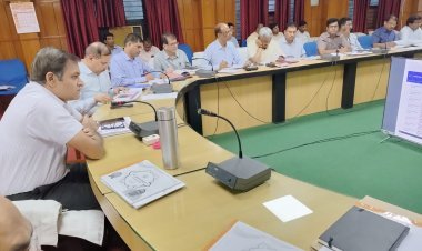 3 वर्ष एवं 5 वर्ष से अधिक अवधि के लम्बित राजस्व वादों के निस्तारण में तेजी लाई जाय: मण्डालयुक्त