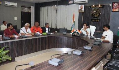 आज़मगढ़ में त्योहारों की शांति के लिए जिला कंट्रोल रूम की स्थापना: सुरक्षा और समन्वय की नई पहल