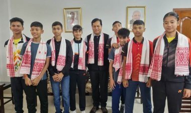 केंद्रीय मंत्री सर्बानंद सोनोवाल ने अखिल भारतीय योनेक्स सनराइज सब जूनियर रैंकिंग बैडमिंटन टूर्नामेंट के विजेताओं को सम्मानित किया