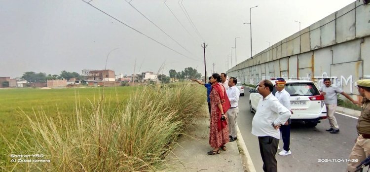 जिलाधिकारी ने आज कस्बा क्षेत्र अमेठी में विद्युत उपभोक्ताओं के यहां स्थापित विद्युत मीटरों तथा ककवा ओवरब्रिज की निर्माणाधीन सर्विस लेन का किया निरीक्षण।