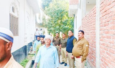 6 दिसंबर की बरसी पर गगहा पुलिस का सतर्क पहरा, मस्जिदों और चौराहों पर छाई सुरक्षा की भावना