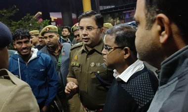 मांगलिक कार्यक्रम से लौट रहे दो बाइकों की टक्कर में पांच मरेः पिता व दो मासूम बेटियों की मौत, दो दोस्तों की भी गई जान