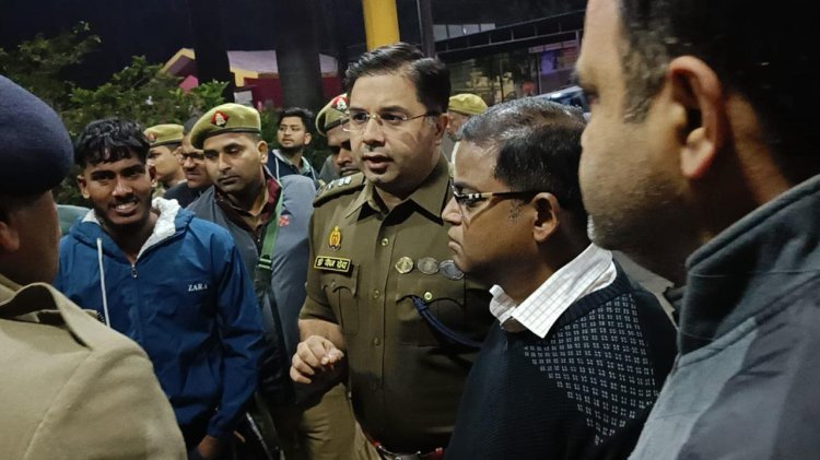 मांगलिक कार्यक्रम से लौट रहे दो बाइकों की टक्कर में पांच मरेः पिता व दो मासूम बेटियों की मौत, दो दोस्तों की भी गई जान