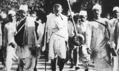 1915: गांधी की भारत वापसी और स्वतंत्रता आंदोलन का निर्णायक आरंभ