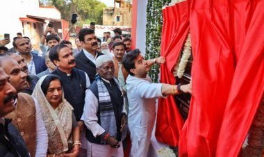 श्री ज्योतिरादित्य सिंधिया ने गुना डाकघर और पासपोर्ट सेवा केंद्र का विस्तार भवन उद्घाटित किया