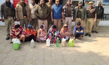 ईंट भट्ठों पर दविश के दौरान 30 लीटर कच्ची के साथ 6 गिरफ्तार