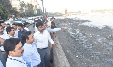 नितेश राणे ने गेटवे ऑफ इंडिया में नए जेट्टी कार्य का निरीक्षण, पर्यटन और यात्री सुविधाओं के लिए दिए अहम निर्देश