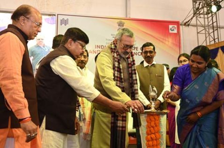 केंद्रीय मंत्री गिरिराज सिंह ने नादिया में भारतीय हथकरघा प्रौद्योगिकी संस्थान के नए परिसर का उद्घाटन