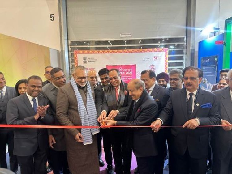 हेमटेक्स्टिल 2025: केंद्रीय कपड़ा मंत्री ने फ्रैंकफर्ट में भारतीय मंडप का उद्घाटन किया