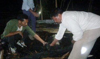 आग का कहर: महराजगंज में रिहायशी मंडईयों में लगी भीषण आग, गृहस्थी जलकर राख, 5 बकरियों की दर्दनाक मौत