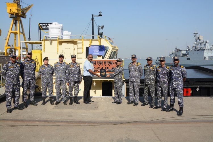 भारतीय नौसेना को आत्मनिर्भरता की नई शक्ति! आठवें मिसाइल एवं गोला-बारूद बार्ज 'एलएसएएम 11' की भव्य सुपुर्दगी