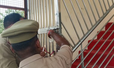 अनैतिक कार्यों की सूचना पर गगहा के हाटा बाजार स्थित होटल सीज, पुलिस की छापेमारी में कई जोड़े मौके से फरार