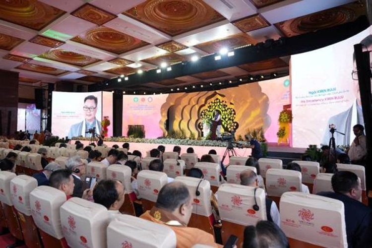 वेसाक दिवस पर भारत-वियतनाम मैत्री का आलोक: श्री किरेन रिजिजू ने दिया वैश्विक एकता और बुद्ध दर्शन का संदेश”