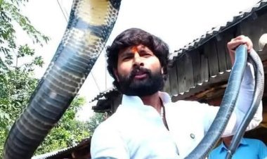 कोबरा रेस्क्यू करते हुए ज़हर का शिकार बने ‘मुरली वाले हौसला’, हालत नाज़ुक, जौनपुर के अस्पताल में भर्ती