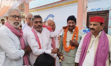 संघर्ष से सम्मान तक: सपा प्रदेश अध्यक्ष श्यामलाल पाल का सगड़ी आगमन, छोटे कार्यकर्ता को मिला बड़ा स्नेह!