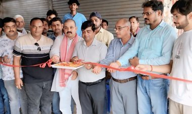 गोरखपुर के कौड़ीराम में "नूर होम डेकोर" का भव्य उद्घाटन – ग्रामीण क्षेत्र में सजेगा अब घरों का नया अंदाज़