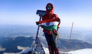 हिमालयी हौसले की उड़ान: अमरपाटन की अंजना ने माउंट एल्ब्रुस फतह कर लहराया तिरंगा, बन गईं देश की शान
