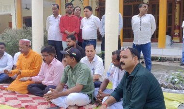 आदर्श नगर पंचायत बड़हलगंज को मिली नई पहचान — पवहारी महाराज नगर में भव्य फाउंटेन और चबूतरे के निर्माण का भूमि पूजन संपन्न