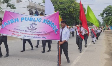 तिरंगे की शान, बच्चों के अरमान – जैस पब्लिक स्कूल की भव्य शोभा यात्रा में गूंजा देशभक्ति का स्वर
