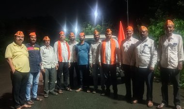 मराठा आंदोलन से थमी मुंबई की रफ्तार: आज़ाद मैदान में मनोज जरांगे का अनशन, शिवाजी साहेबराव थोरवे बने सहारा