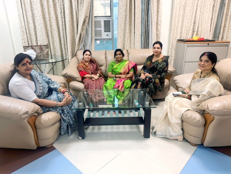 यूपी महिला आयोग की सदस्य डॉ. प्रियंका मौर्य ने की अध्यक्ष के साथ अहम बैठक, महिलाओं की सुरक्षा और आत्मनिर्भरता पर हुई चर्चा