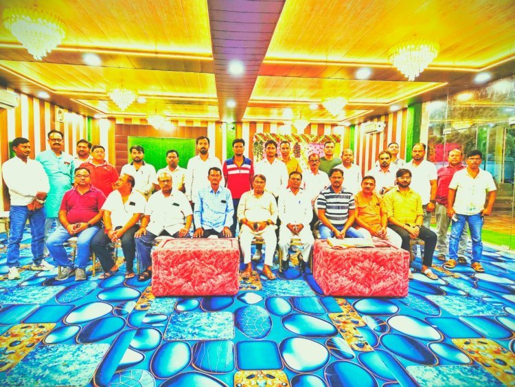 पूर्वांचल पत्रकार एसोसिएशन की मासिक बैठक में संगठन विस्तार व पारदर्शिता पर मंथन, स्थापना दिवस पर भव्य आयोजन का ऐलान — अभिमन्यु राय बने नए मीडिया प्रभारी
