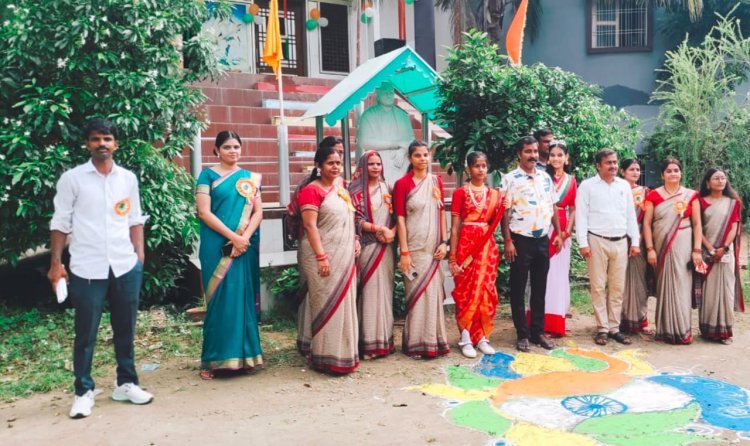 बड़हलगंज के पी एन मेमोरियल स्कूल में स्वतंत्रता दिवस का भव्य आयोजन