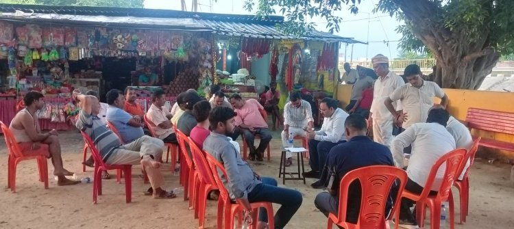 गांव में प्राचीन मंदिर को बचाने की मांग     ग्राम प्रधान संदीप मोदनवाल ने तहसील प्रशासन से लगाई गुहार