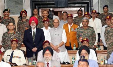 1965 युद्ध की हीरक जयंती: रक्षा मंत्री ने नायकों को दी श्रद्धांजलि, कहा—“भारत अपनी नियति स्वयं गढ़ता है”