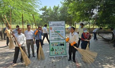 स्वच्छता ही सेवा 2025: “स्वच्छता केवल एक आयोजन नहीं, बल्कि पूरे वर्ष चलने वाला आंदोलन होना चाहिए” – मनोज कुमार द्विवेदी