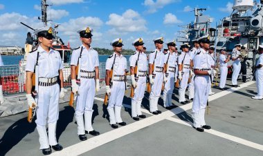 भारतीय नौसेना का पहला प्रशिक्षण स्क्वाड्रन मोम्बासा, केन्या में बंदरगाह पर पहुंचा