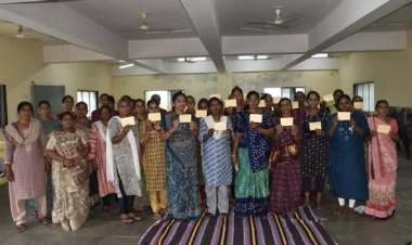 महिला शक्ति का अनोखा संदेश — पोस्टकार्ड से प्रधानमंत्री को धन्यवाद