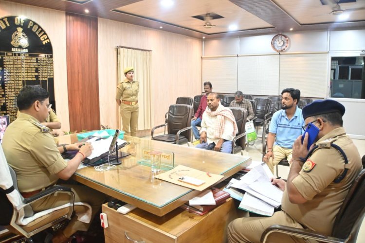 आज़मगढ़: एसएसपी हेमराज मीना ने पुलिस कार्यालय में की जनसुनवाई, निष्पक्ष व त्वरित निस्तारण के निर्देश