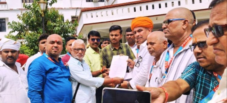ग्रामीण पत्रकार एसोसिएशन ने पत्रकारों के हितों को लेकर मुख्यमंत्री को संबोधित ज्ञापन सौंपा
